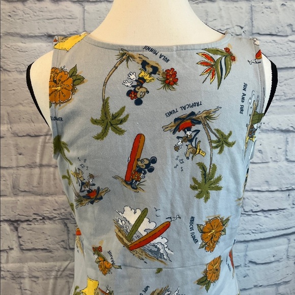 Disney Faux Wrap Dress Sleeveless Mickey Goofy Donald Hawaii Beach Size Medium - Picture 6 of 10